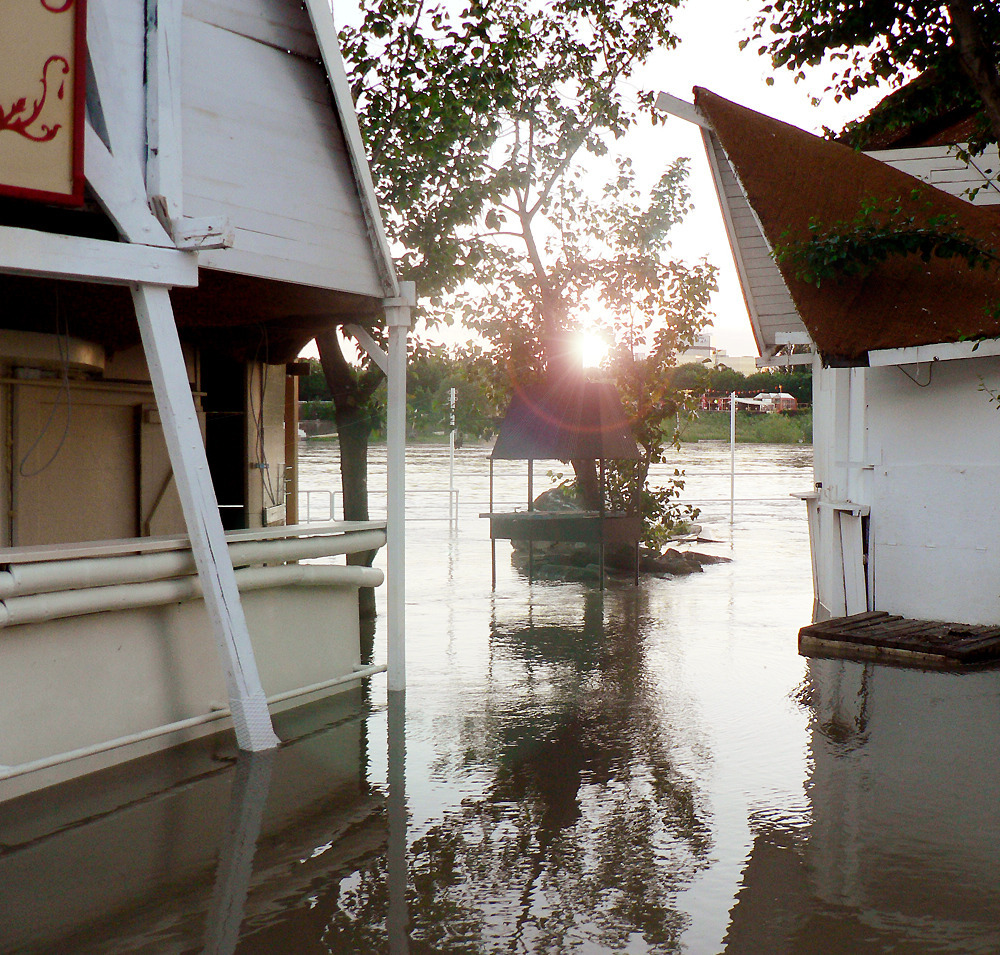 Gebäude im Hochwasser