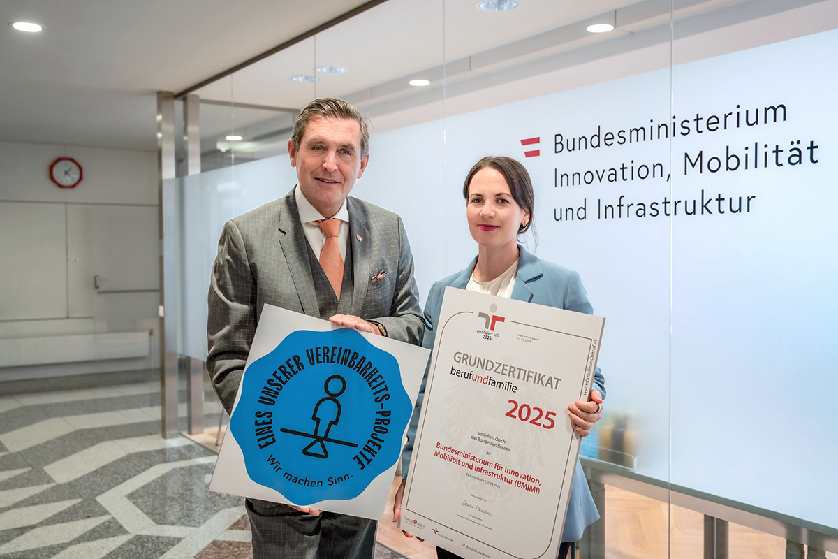 HBM Peter Hanke und SC Kathrin Renz mit dem Gütesiegel berufundfamilie 2025
