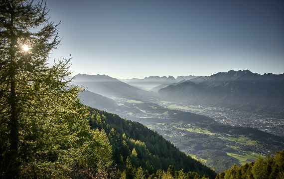 Landschaft Zirbenweg im Inntal
